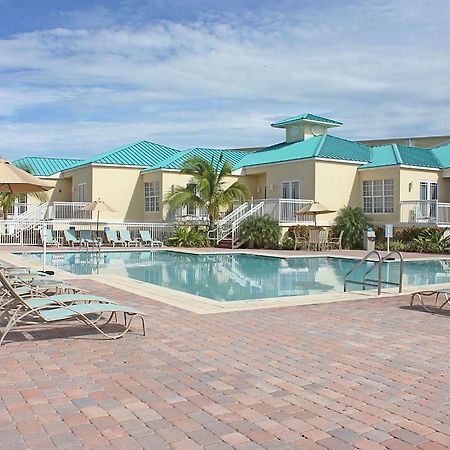 Key West Yacht Life Hotel Stock Island Exterior photo